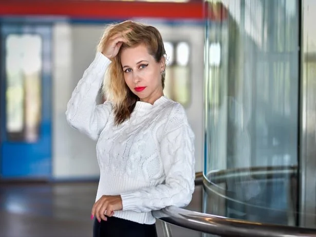 경찰 꿈, 꿈에 길거리에 경찰관이 서 있는꿈