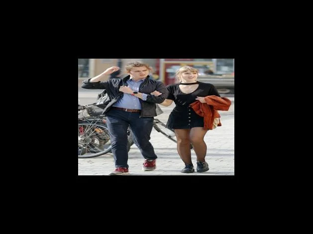 박수칠 때 떠나라